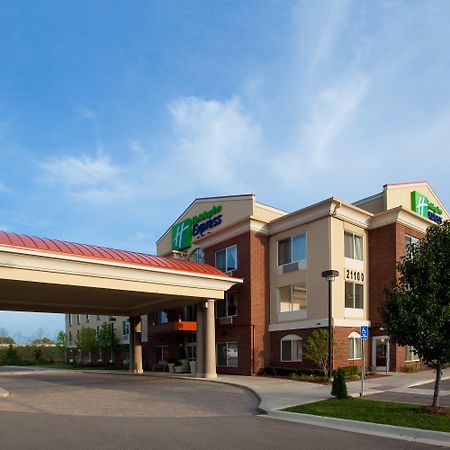 Holiday Inn Express & Suites Detroit - Farmington Hills By Ihg Northville Dış mekan fotoğraf