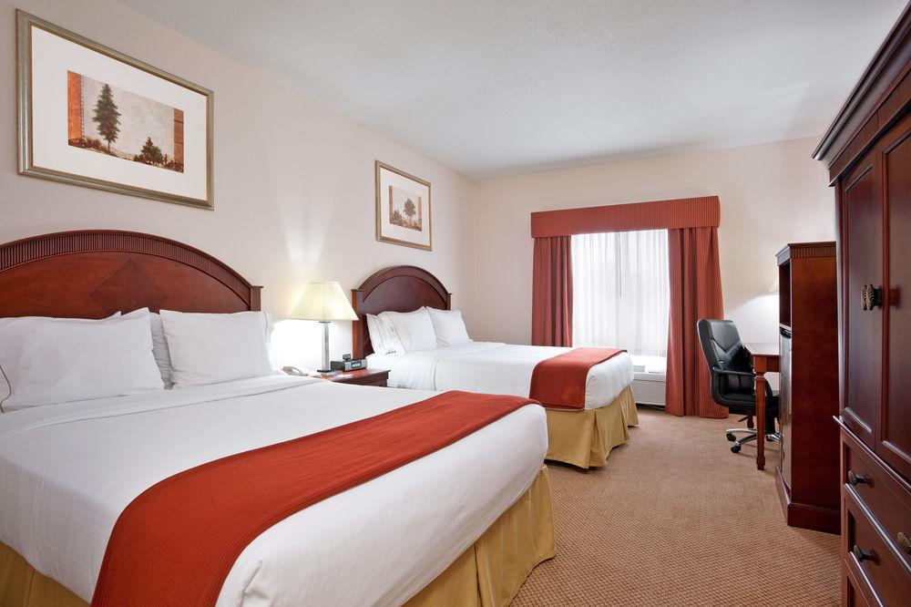 Holiday Inn Express & Suites Detroit - Farmington Hills By Ihg Northville Dış mekan fotoğraf