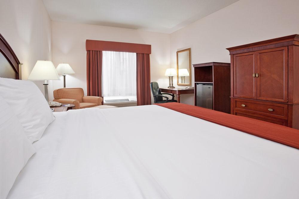 Holiday Inn Express & Suites Detroit - Farmington Hills By Ihg Northville Dış mekan fotoğraf