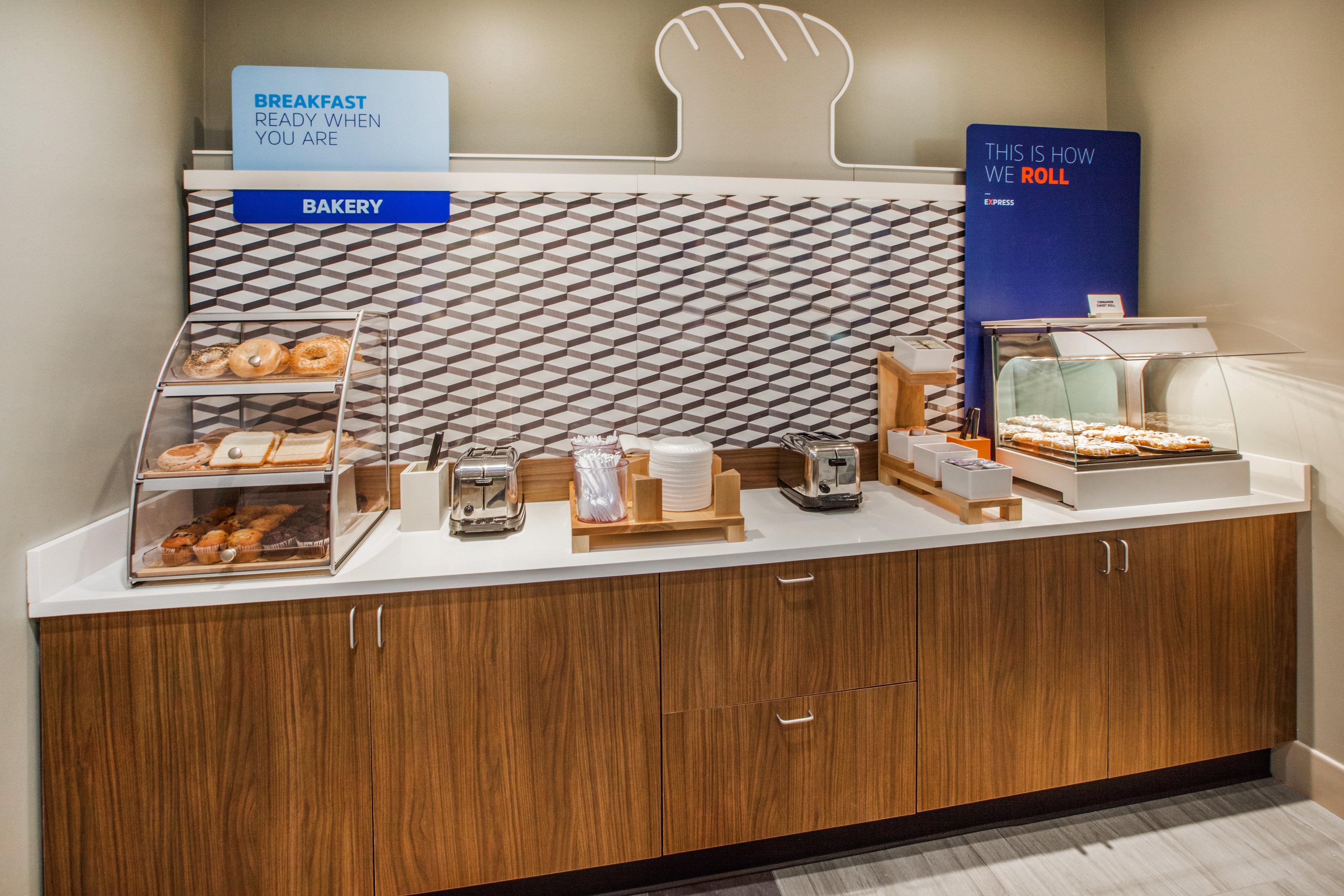 Holiday Inn Express & Suites Detroit - Farmington Hills By Ihg Northville Dış mekan fotoğraf