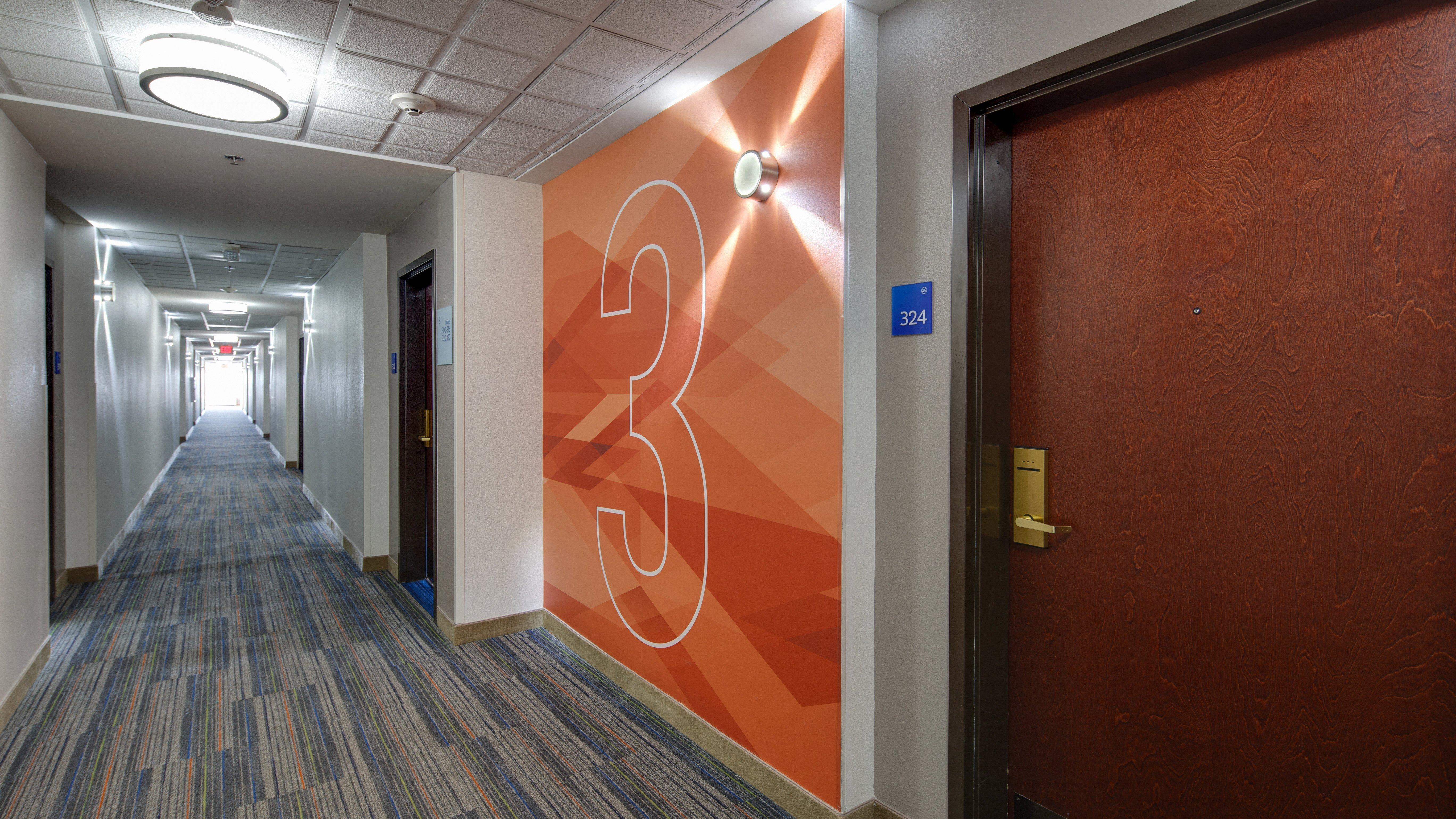 Holiday Inn Express & Suites Detroit - Farmington Hills By Ihg Northville Dış mekan fotoğraf