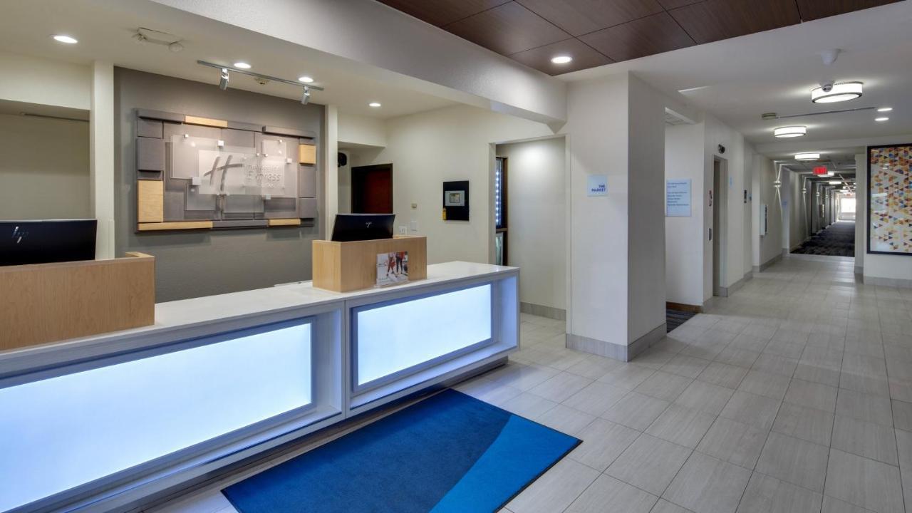 Holiday Inn Express & Suites Detroit - Farmington Hills By Ihg Northville Dış mekan fotoğraf