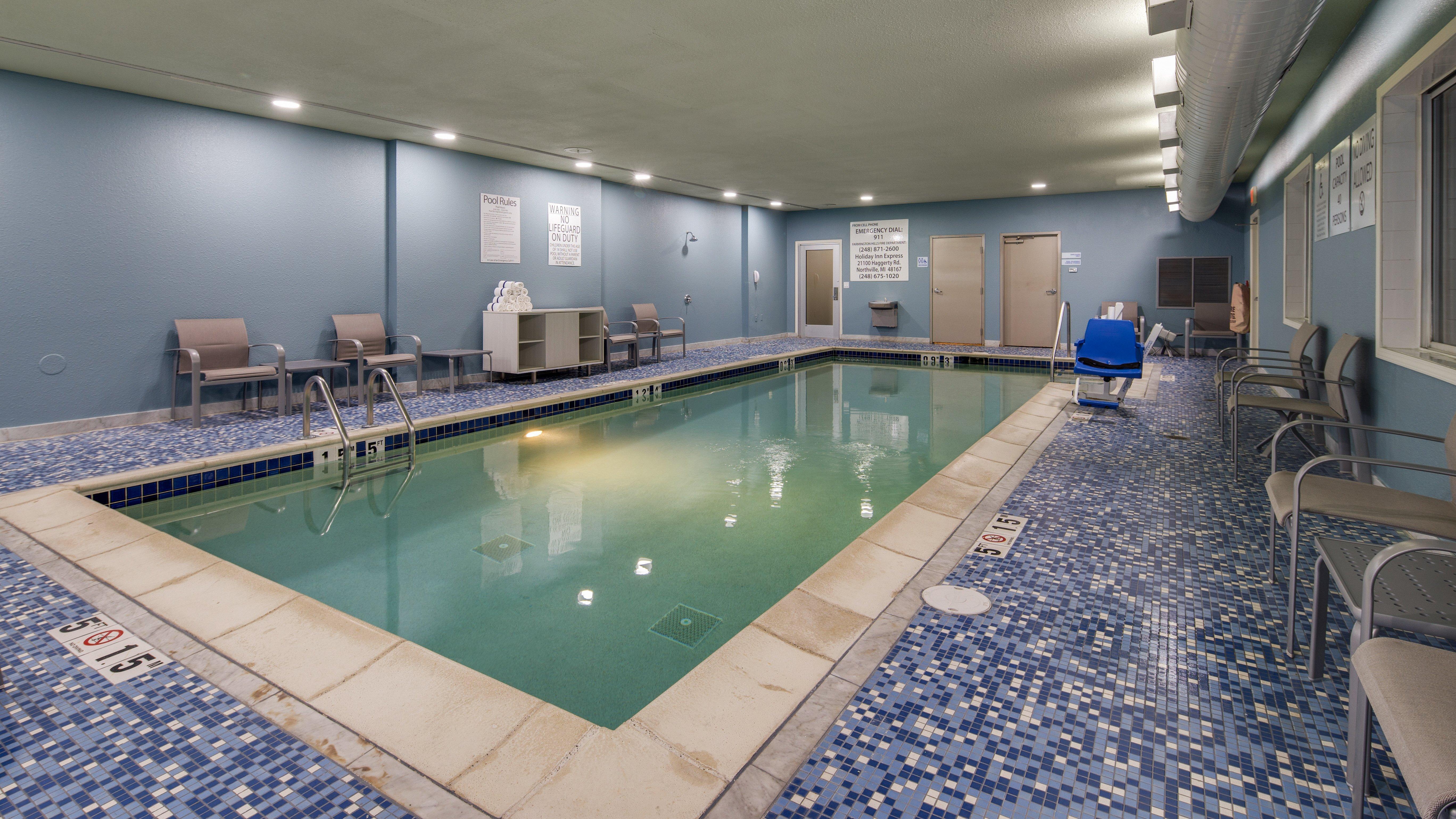 Holiday Inn Express & Suites Detroit - Farmington Hills By Ihg Northville Dış mekan fotoğraf
