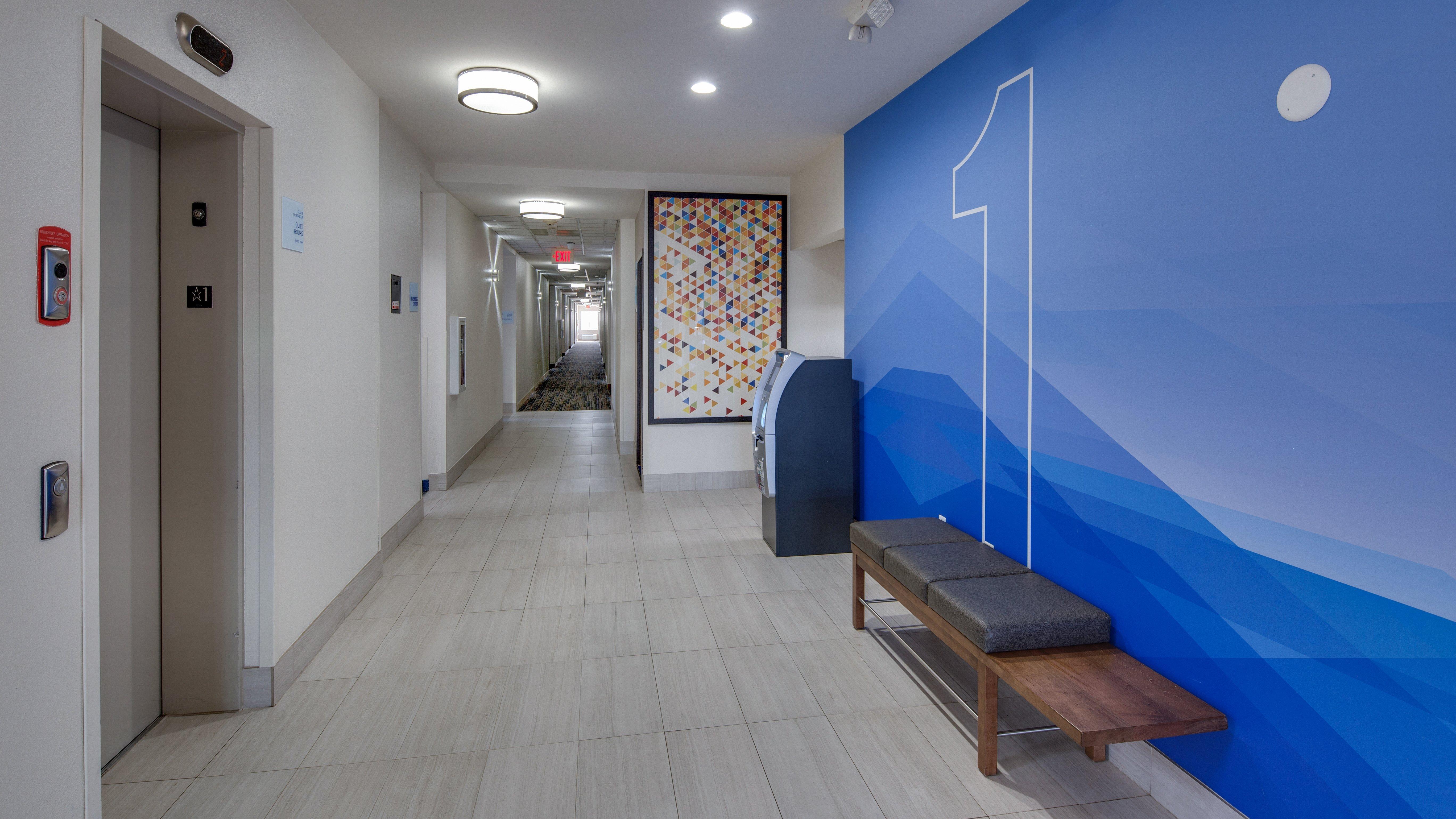 Holiday Inn Express & Suites Detroit - Farmington Hills By Ihg Northville Dış mekan fotoğraf