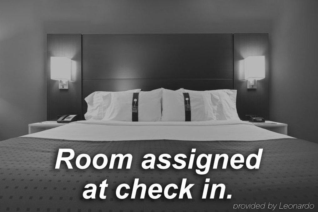Holiday Inn Express & Suites Detroit - Farmington Hills By Ihg Northville Dış mekan fotoğraf