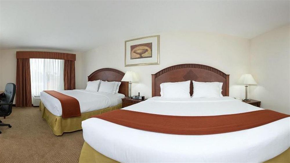 Holiday Inn Express & Suites Detroit - Farmington Hills By Ihg Northville Dış mekan fotoğraf